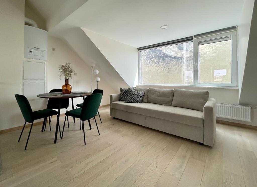 Charming Duplex On The Canal Brussels Ngoại thất bức ảnh